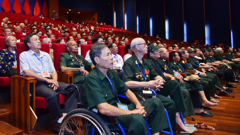 Chủ tịch nước quyết định hai mức quà tặng cho người có công với cách mạng nhân dịp Tết Nguyên đán Bính Ngọ